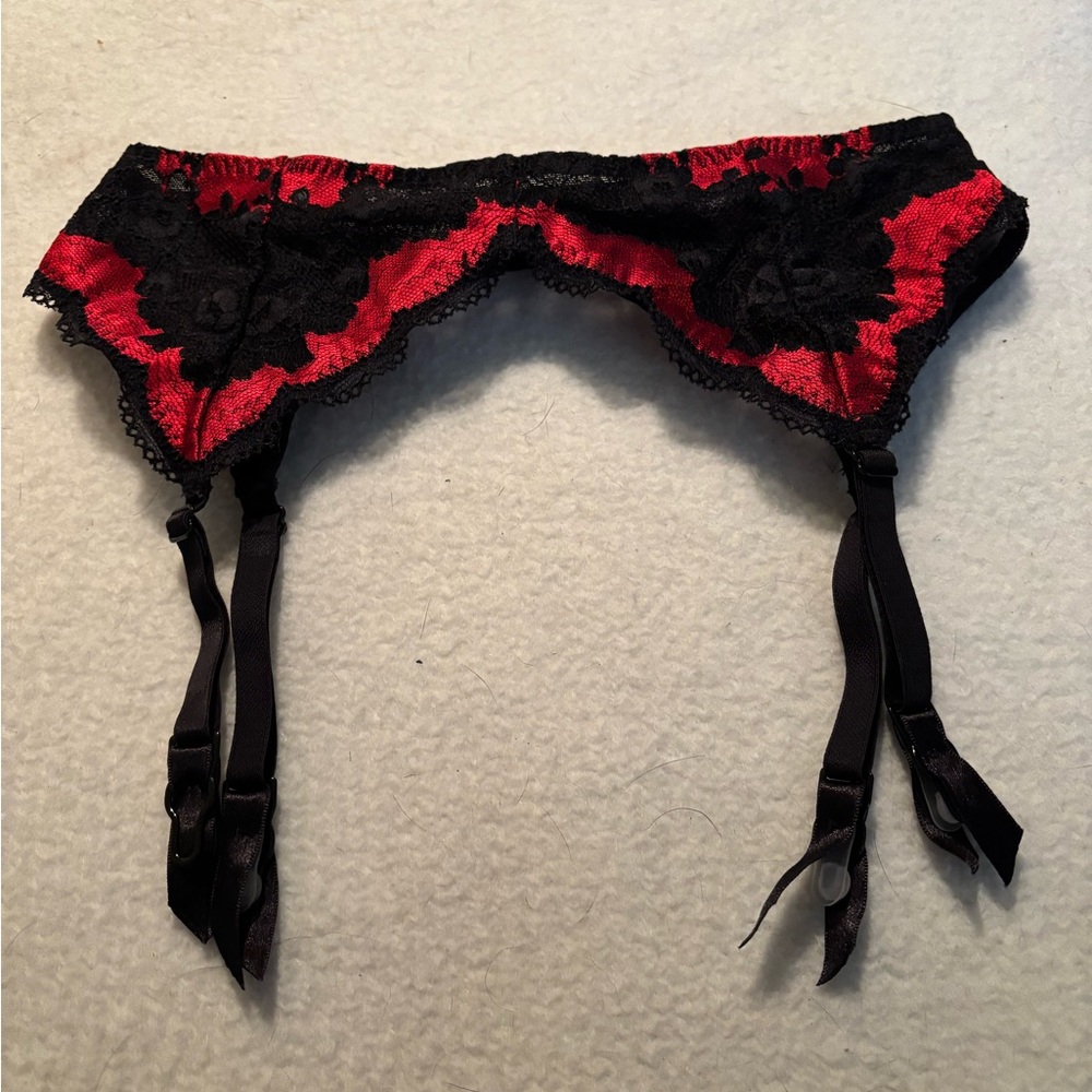 La Senza garter belt, size small.
